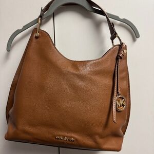 Michael Kors Joan Pebbled Leather Shoulder Bag - Brown leather